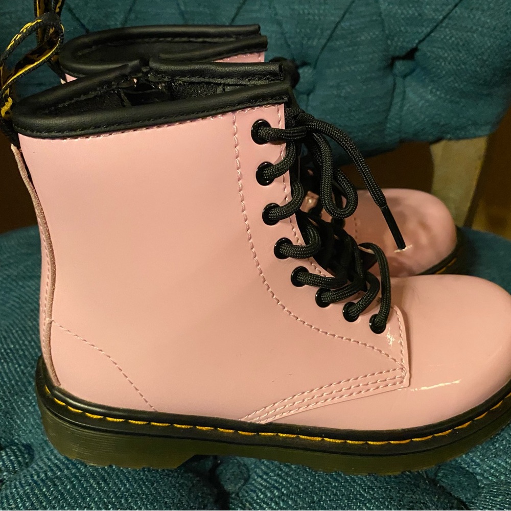 Dr. Martens Kids Pink Lace-Up Boots - Picture 2 of 6